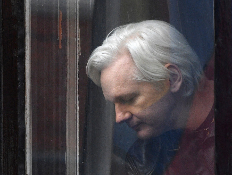 Assange tendrá que esperar para saber si es extraditado a EE.UU. o puede recurrir