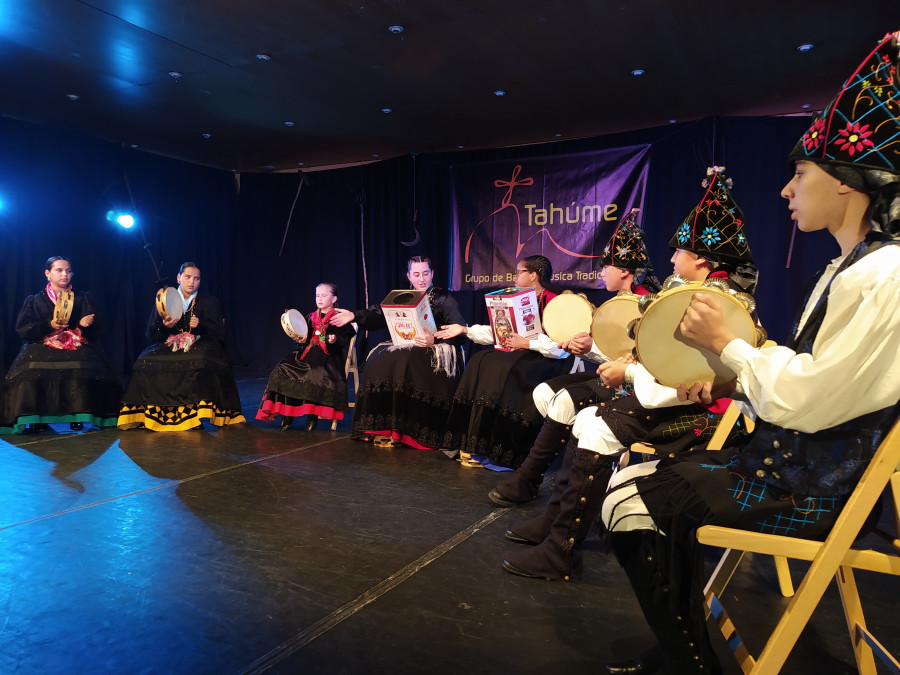 Los alumnos de la asociación cultural Tahume exhiben todo su talento en su tradicional festival de fin de curso