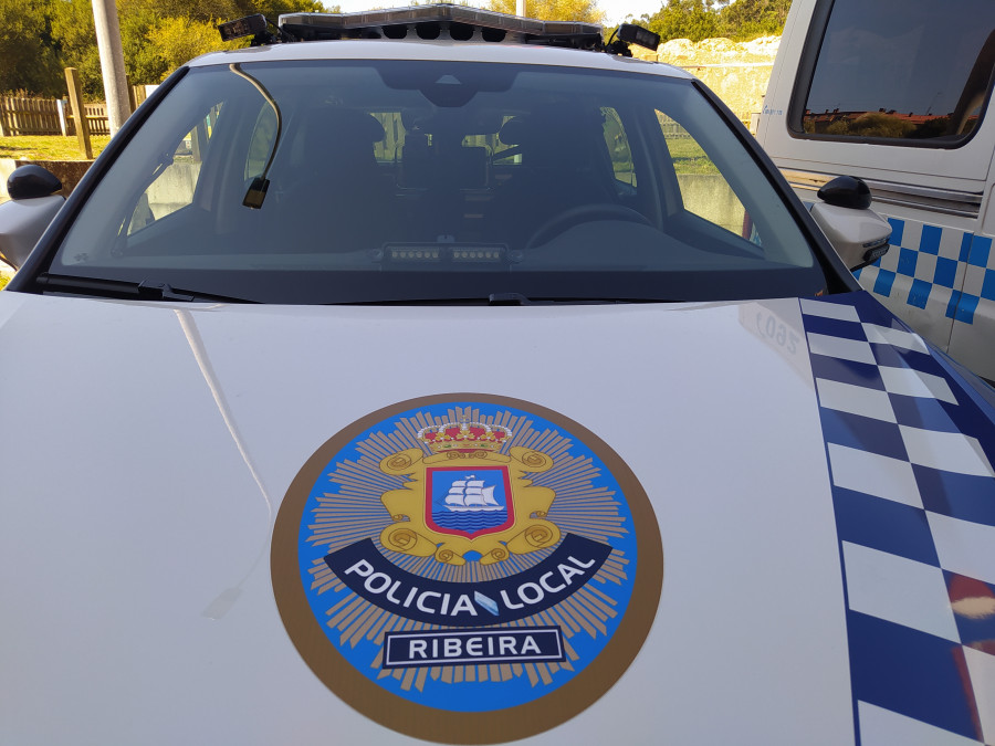 Denunciado un conductor que triplicó la tasa de alcoholemia tras ser visto circulando a gran velocidad en Ribeira