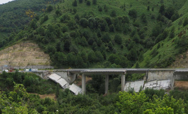 La Xunta exige al Gobierno “celeridad” en las pesquisas del derrumbe del viaducto de la A-6