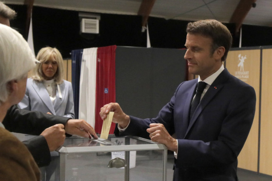El grupo de Macron se queda en 245 diputados de 577 con el 100 % escrutado