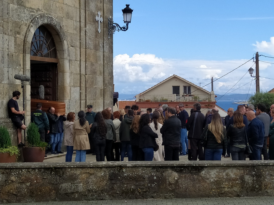 La serie “Operación Marea Negra” contemplará el rodaje de escenas en el entorno de las dunas de Corrubedo