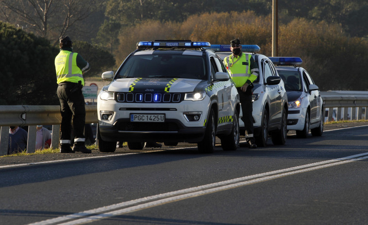 Dos encapuchados roban gasoil a una empresa de transportes de Baión
