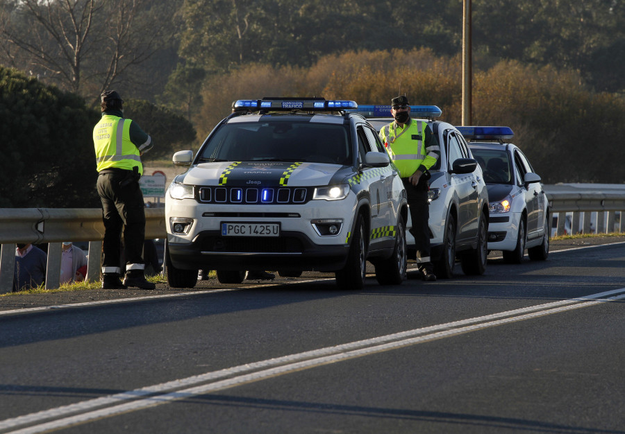 Dos encapuchados roban gasoil a una empresa de transportes de Baión