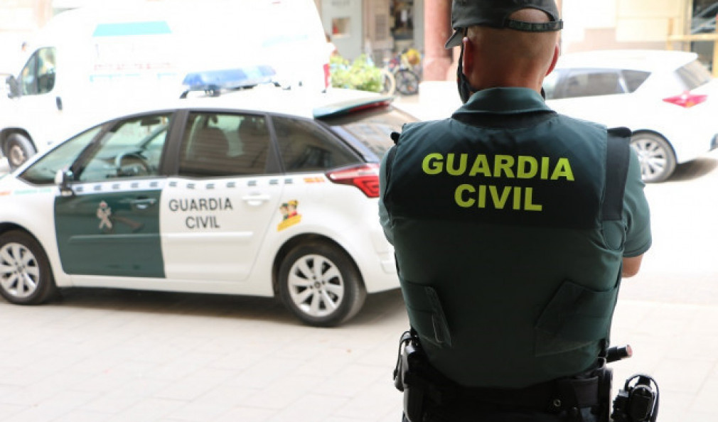 Desarticulado un grupo criminal asentado en Carballo dedicado a estafar a empresas