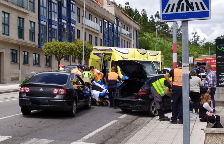 Evacúan al Hospital do Barbanza a dos conductores heridos en un accidente múltiple en Boiro