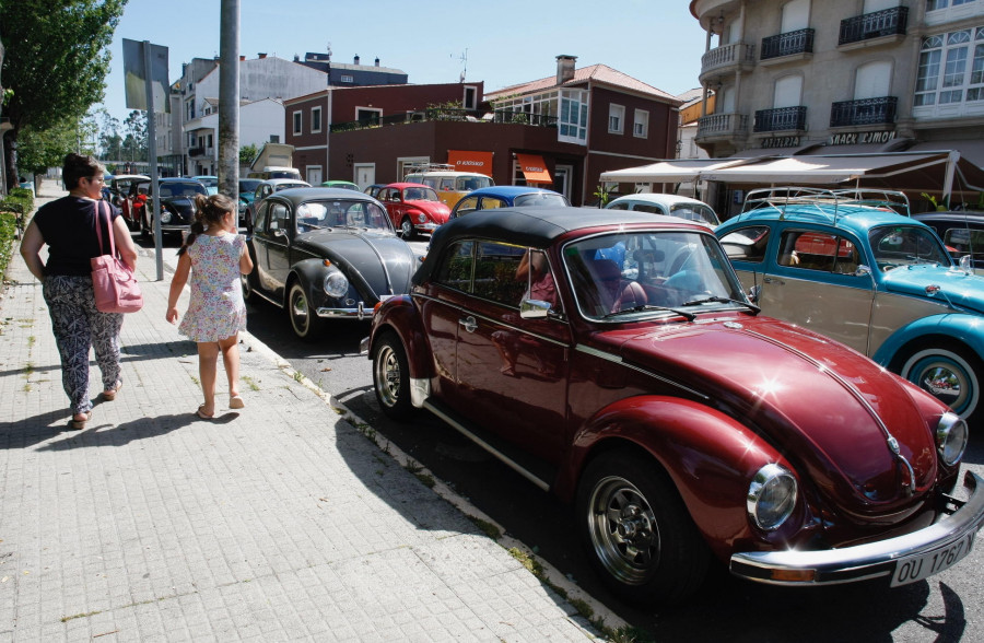 Los Escarabajos más coloridos y queridos invaden Vilanova de Arousa