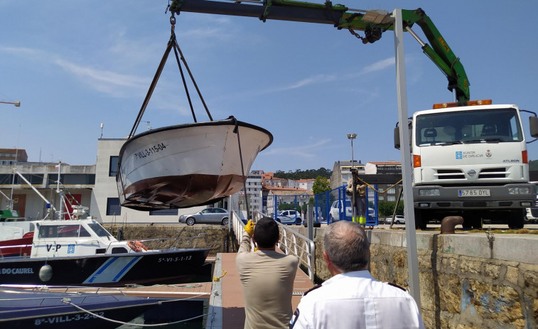 Decomisan en Cabo de Cruz una lancha con unas 500 piezas de viera extraídas en época de veda