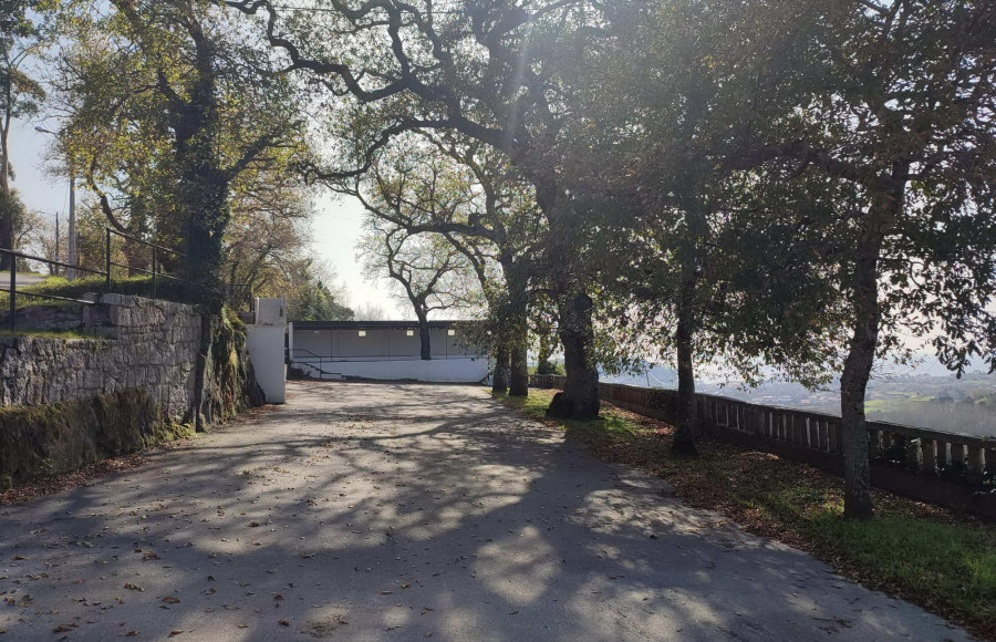 El Concello negocia un convenio para el campo de fiestas de Dorrón
