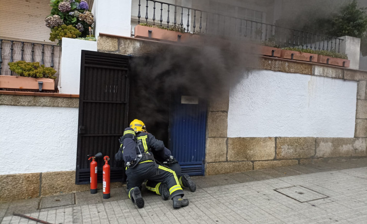 Un incendio en un transformador afecta al suministro eléctrico en varias zonas de Sanxenxo