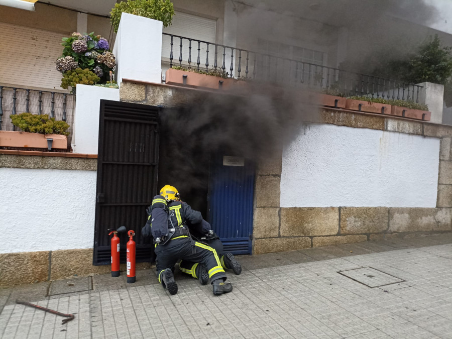 Un incendio en un transformador afecta al suministro eléctrico en varias zonas de Sanxenxo