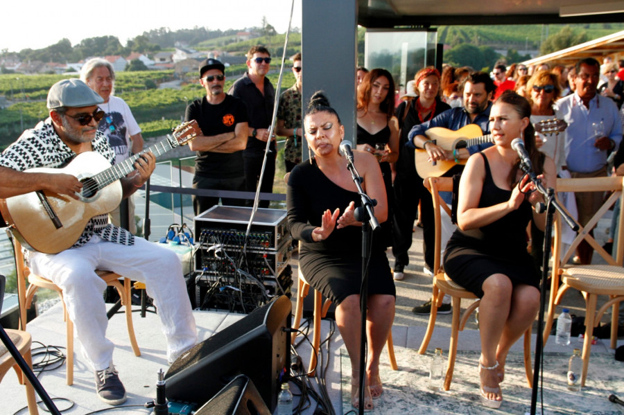 El flamenco como hilo conductor en la inauguración del ciclo musical y solidario “Os Xoves de Códax”
