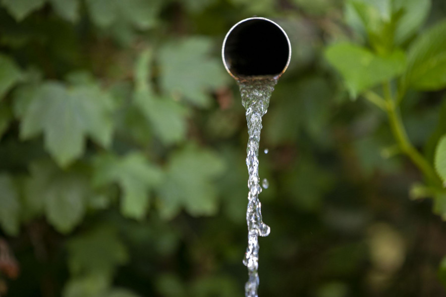 El precio del abastecimiento de agua enciende la polémica entre Sanxenxo y Pontevedra