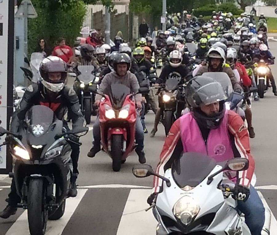 Máis de medio milleiro de motos participan na ruta de despedida da concentración Boiromotos