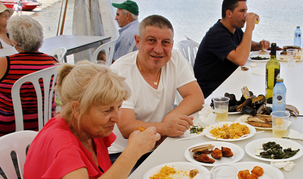 La Navaja demuestra que las fiestas gastronómicas de A Illa siguen en plena forma
