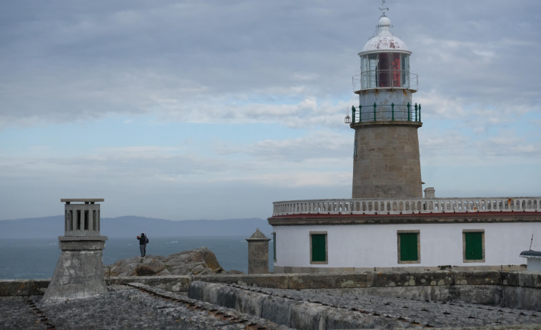 Una ruta litoral de paneles entre Palmeira y Corrubedo divulgará el patrimonio marítimo local