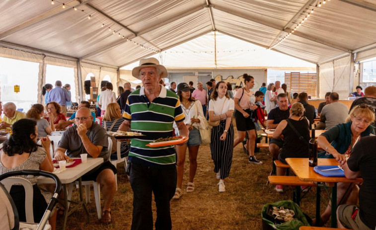 La Festa da Ostra acaba hoy con un gran espectáculo de fuegos artificiales