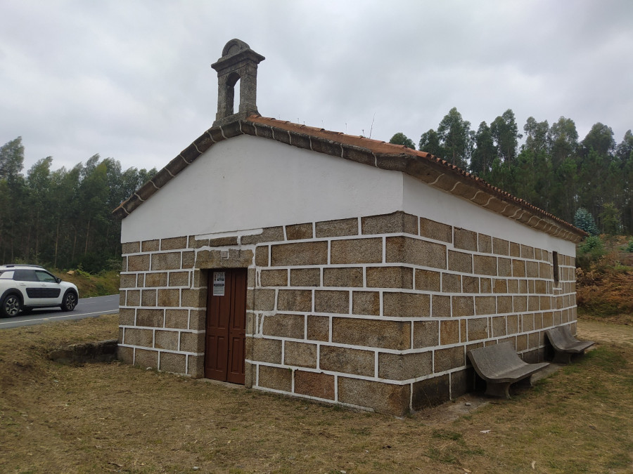 El lugar ribeirense de San Roque da Granxa acoge a lo largo de toda la jornada de hoy su fiesta anual