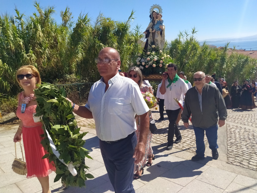 Castiñeiras rinde homenaje a la patrona de la gente del mar con varias ofrendas