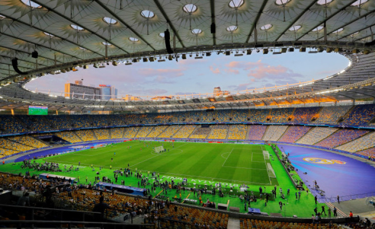 El fútbol vuelve a una Ucrania en guerra