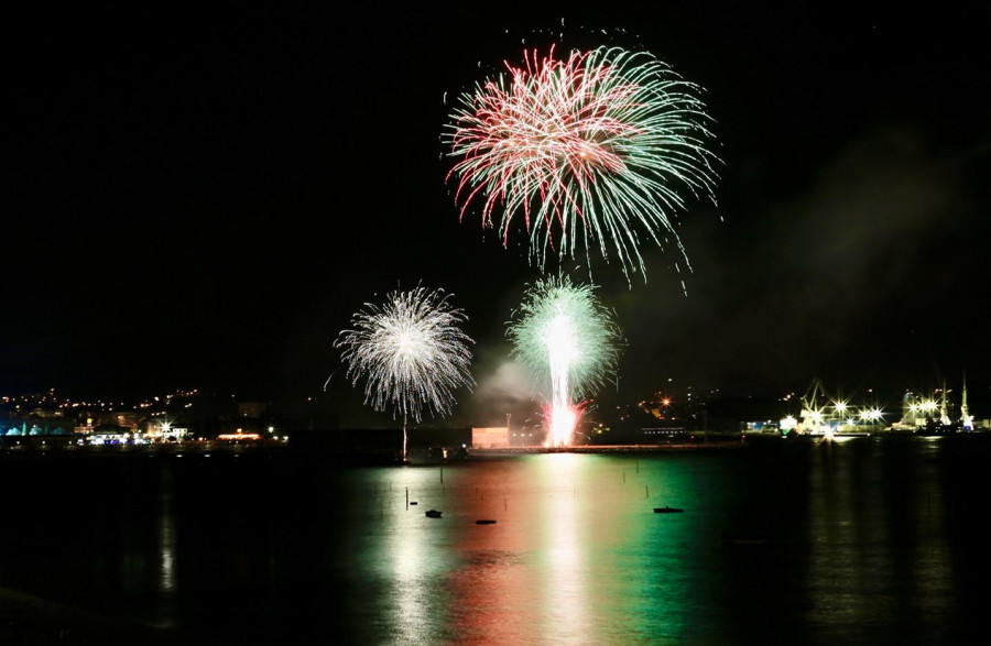 Ravella puntúa la fiesta de San Roque con un sobresaliente alto y cifra en 20.000 los asistentes al Combate Naval