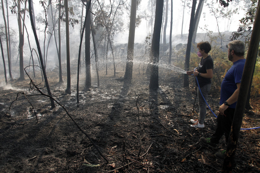 El Gobierno declara Xiabre y O Barbanza zonas catastróficas por los incendios