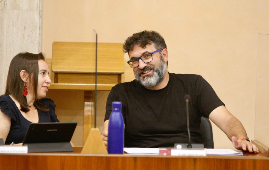 Fajardo se suma a las criticas sobre la valoración de Ravella de las fiestas y duda de los datos de consumo en el Auga