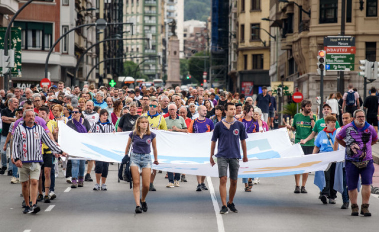 Miles de manifestantes piden el traslado de los presos de ETA a las cárceles vascas