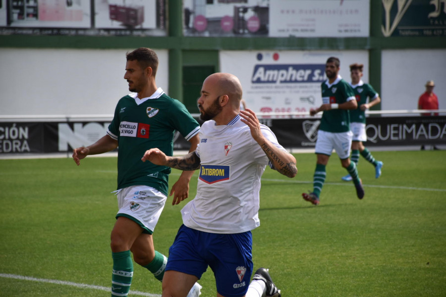 Primera parte esperanzadora y segunda para olvidar del Arosa