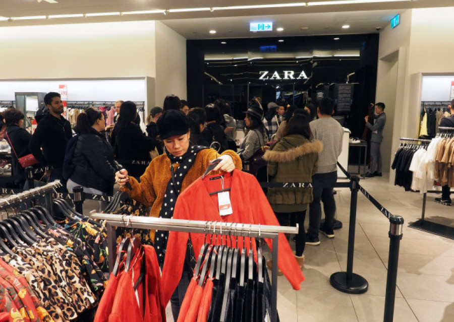 Inditex regatea la inflación aunque modera ventas en el segundo trimestre