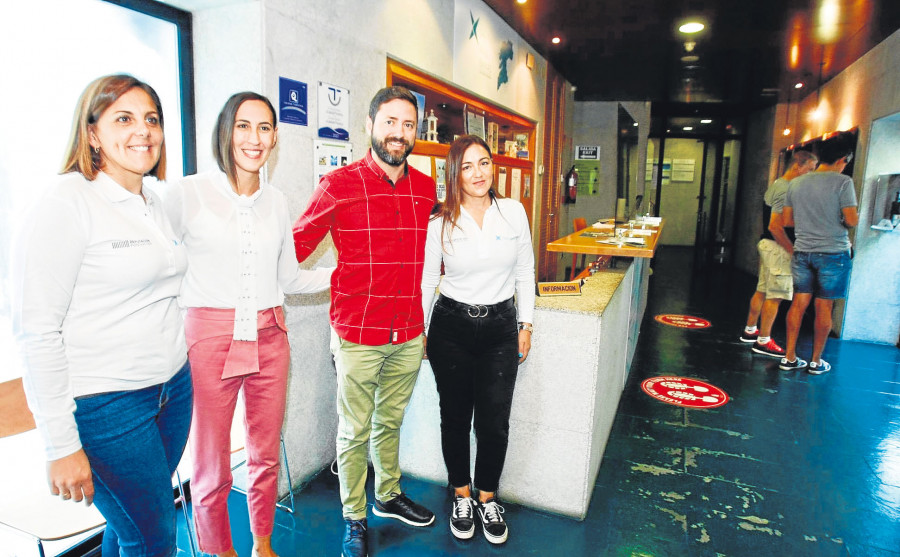 La Diputación digitaliza la oficina de turismo y reparte diez balizas por la villa para emitir información