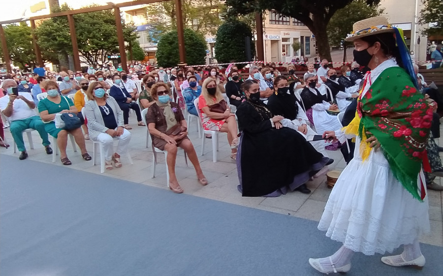 Ribeira acogerá este sábado un pasacalles y desfile del traje gallego para poner en valor las tradiciones
