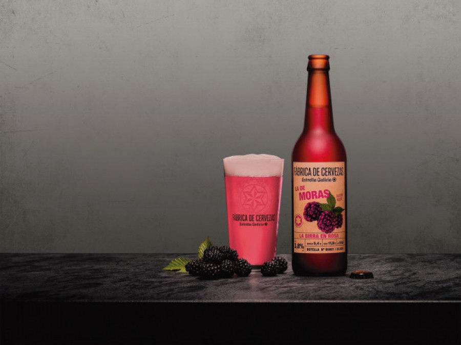 Estrella Galicia lanza una edición especial de cerveza elaborada con moras