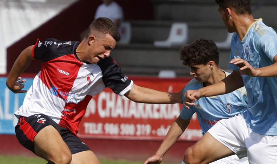 El Celta juvenil impone  la lógica y golea al Arosa