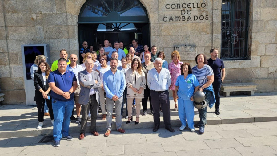 Autoridades y compañeros despiden al arquitecto Pelayo Eyo tras 40 años al servicio de Cambados