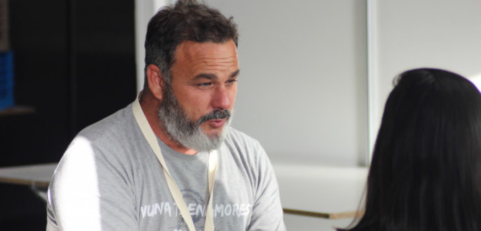 Entrevista a Ángel León: “Galicia mantiene una forma de vivir muy relacionada con el mar”