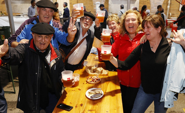 O Grove termina la cuenta atrás e inaugura la LIX Festa do Marisco