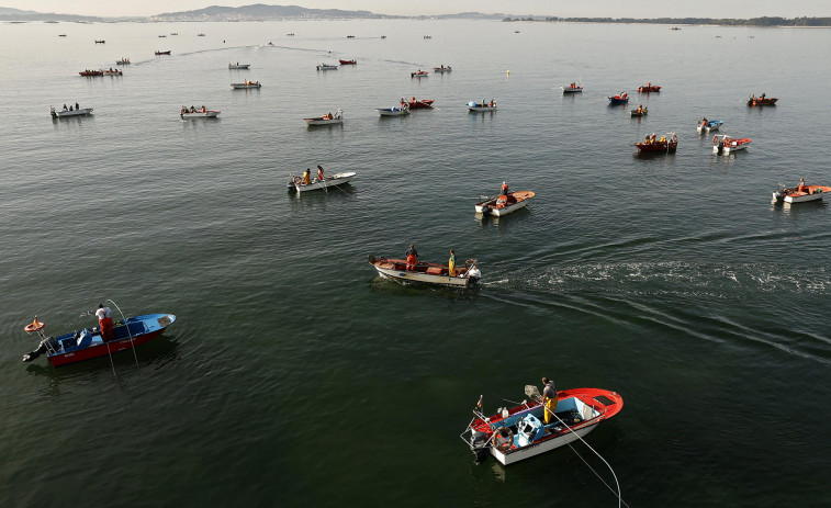 Mar recibe hoy a los patrones para decidir sobre la reapertura de las zonas de libre marisqueo