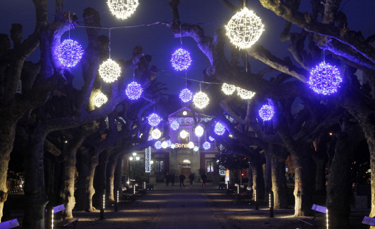 Vilagarcía reducirá un 35 % el tiempo de encendido del alumbrado navideño