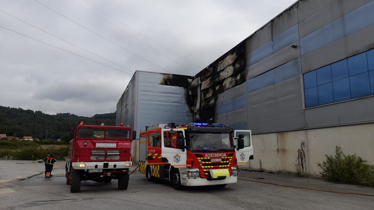 u200bArde la nave de Espectu00e1culos Lito en Caldas (4)