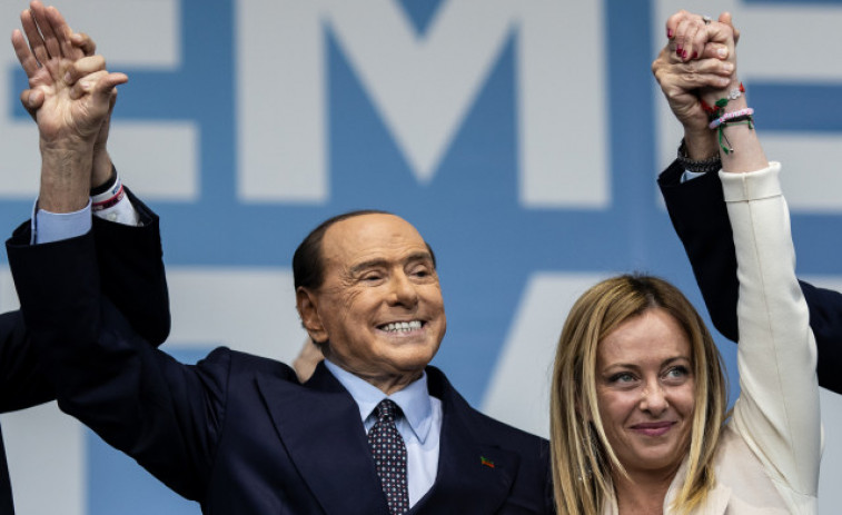La derecha italiana, preocupada por el desencuentro entre Meloni y Berlusconi