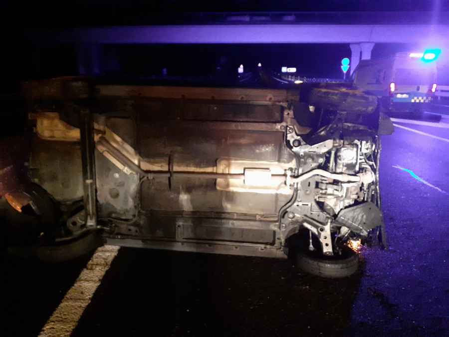 Herida una conductora de mediana edad en un accidente de tráfico en la Autovía do Barbanza, en A Pobra