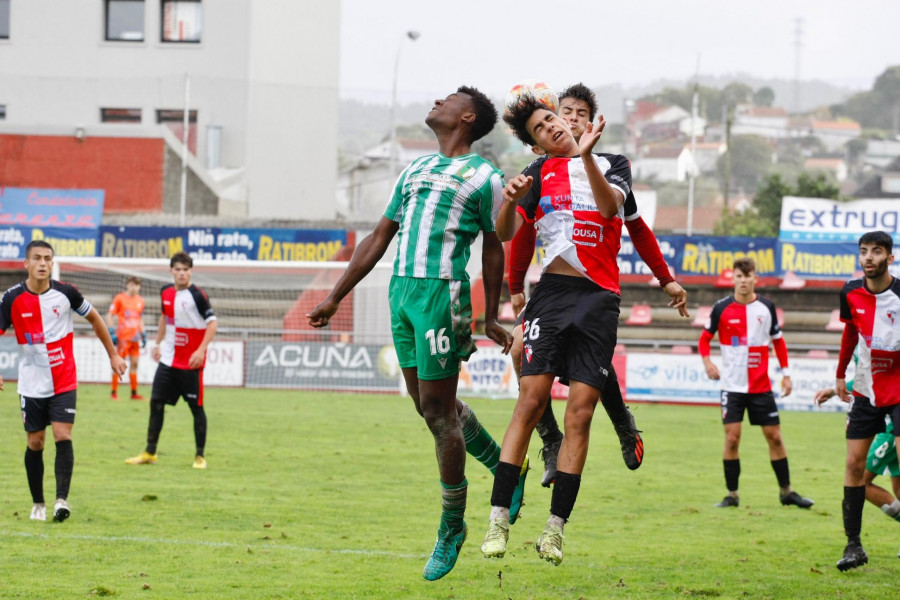 Los juveniles se dejan empatar contra diez