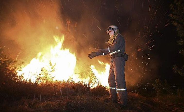 Detienen a una persona por un incendio de hace un mes en Palmeira y sospechan que provocó otros nueve fuegos