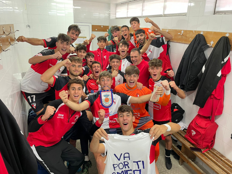 El Arosa juvenil celebra la primera victoria en Cantabria, 0-2