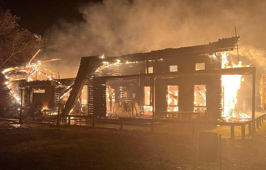 El propietario del Estrella del Mar ya piensa en levantar de nuevo su negocio que quedó calcinado tras un incendio