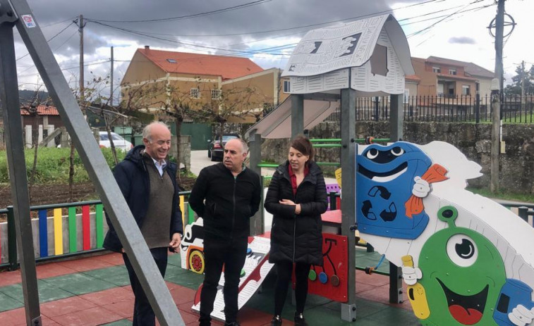 Vilanova proyecta dos parques infantiles en Baión y dará un “repaso general” a los existentes
