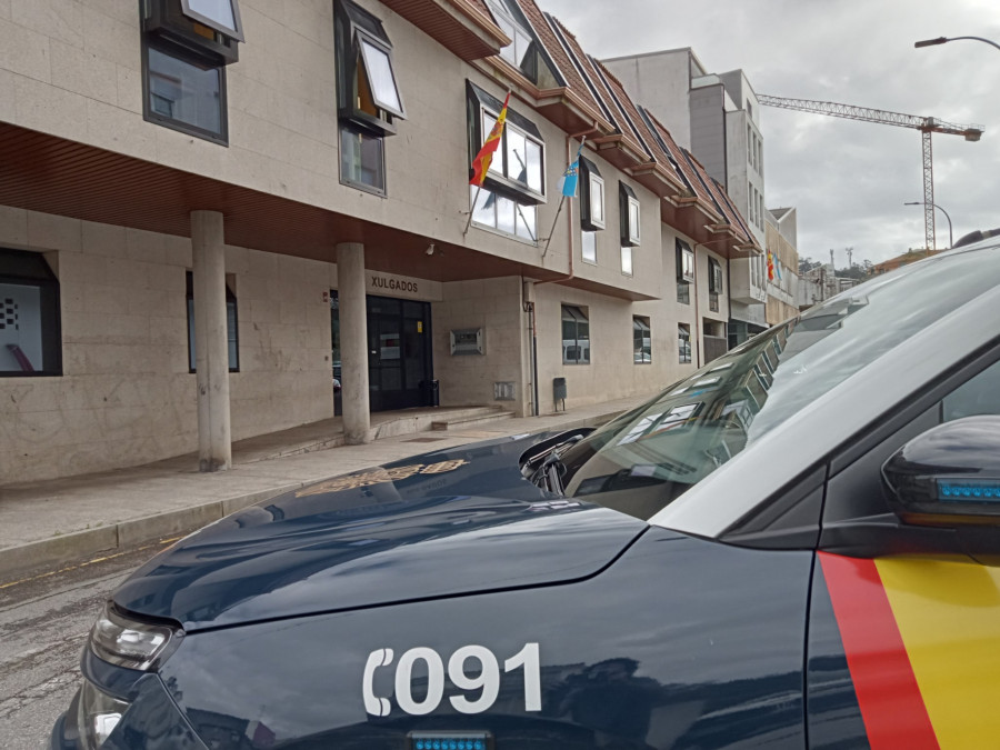 Decretan la puesta en libertad para los dos detenidos por el robo en una tienda de fontanería de O Touro, en Ribeira