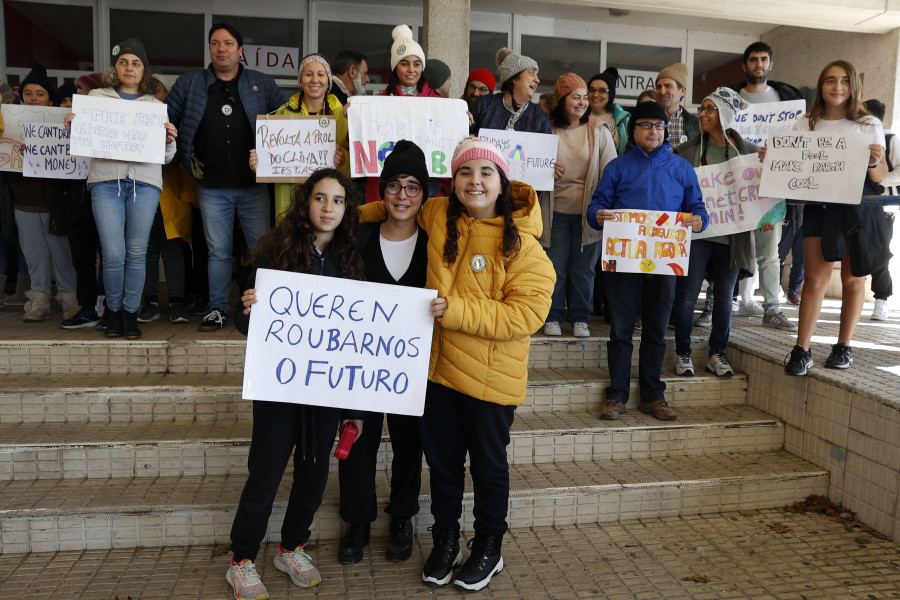 El IES Asorey reclama medidas urgentes para frenar el cambio climático al estilo Greta Thumberg