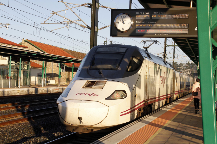 Renfe se compromete a reponer las frecuencias perdidas en febrero de 2023